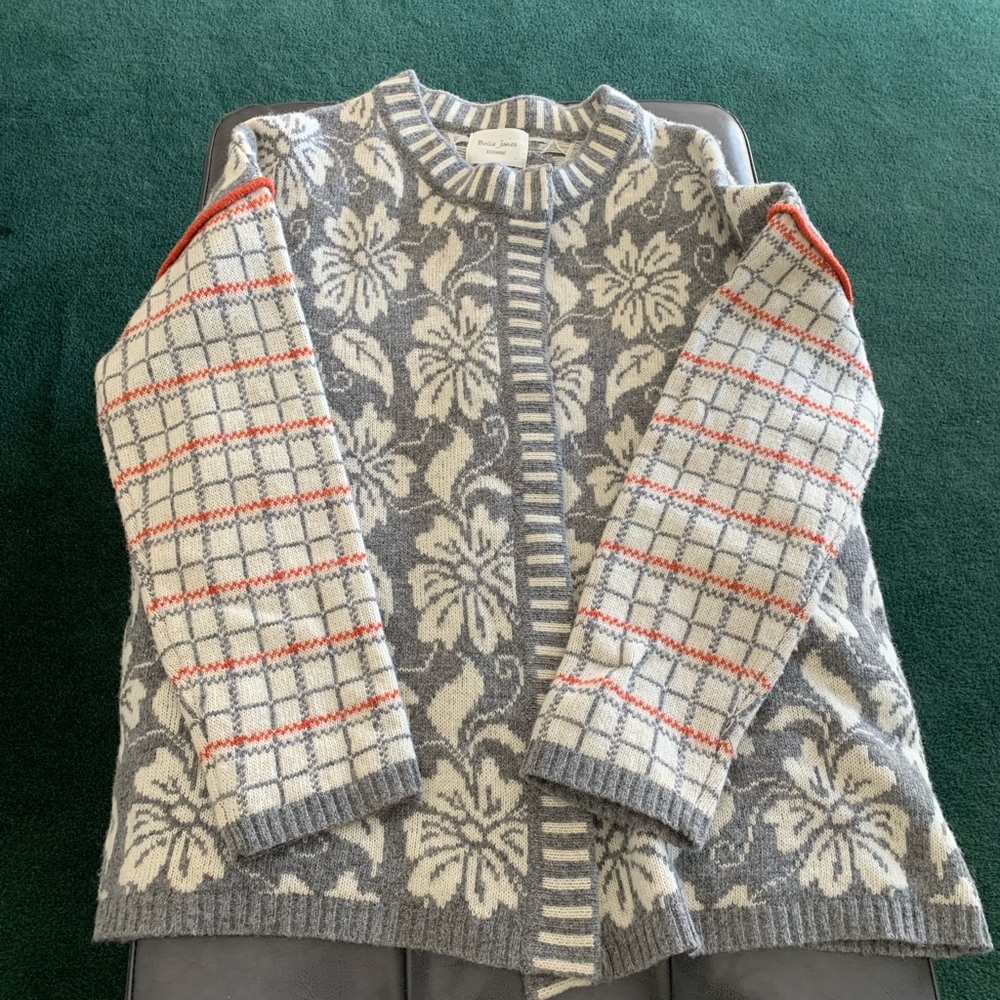 Bella Jones Lambswool sweater size L
